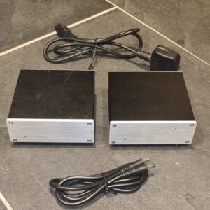 BNC Cleanser and Jitter Killer with PSU
